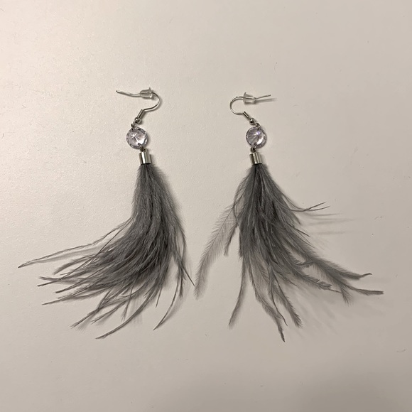 NWOT Feathered Earrings - Picture 3 of 4